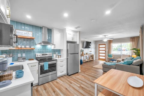 Completely renovated, modernly designed kitchen with everything you need 