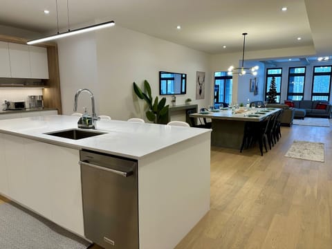 Spacious kitchen and dining area