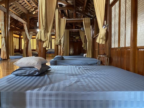 Traditional Shared Dormitory, Non Smoking, Shared Bathroom | Hypo-allergenic bedding available, down comforters, pillowtop beds