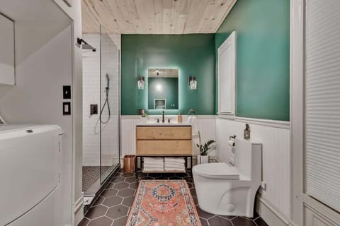 Main level bathroom 