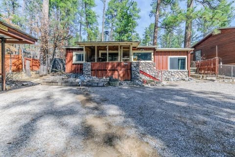 Historic Happy Home cabin in Ruidoso’s Upper Canyon — 100+ years of charm with modern comforts.