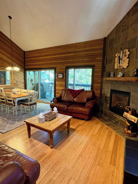 Main level living room