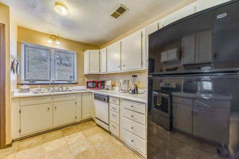 Kitchen | Main Level | Dishwasher | Drip Coffee Maker | Cooking Basics