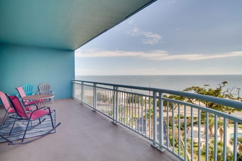 Gulfport Vacation Rental | 3BR | 3BA | 1,825 Sq Ft | Step-Free Access