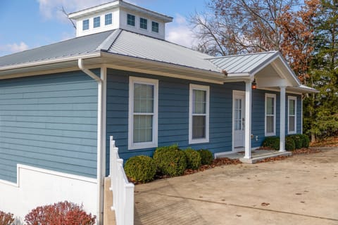 Front of property on top level