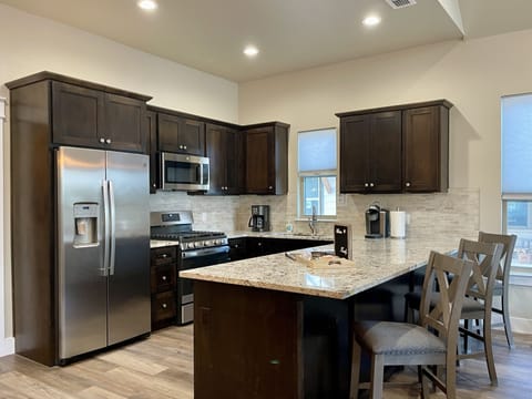 Luxury House, 2 Bedrooms, Patio, Lake View (Villa 616) | Private kitchen | Full-size fridge, microwave, coffee/tea maker, cleaning supplies