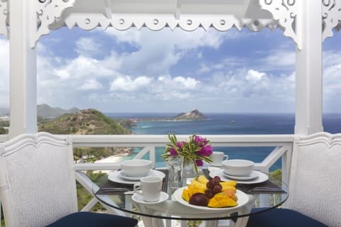 Villa, 2 Bedrooms | Outdoor dining