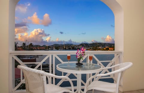 Townhome, 2 Bedrooms | Outdoor dining