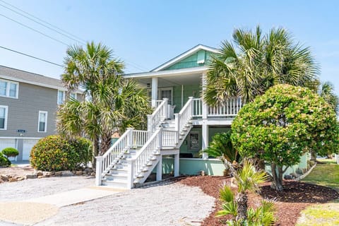 Welcome to Beach Life Up