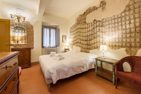 Comfort Apartment | 2 bedrooms, down comforters, individually decorated