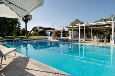 Building Exterior, Outdoor, Pool