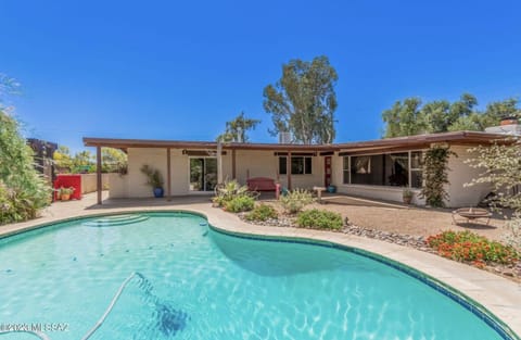 Main House with Mountain Views & Pool
