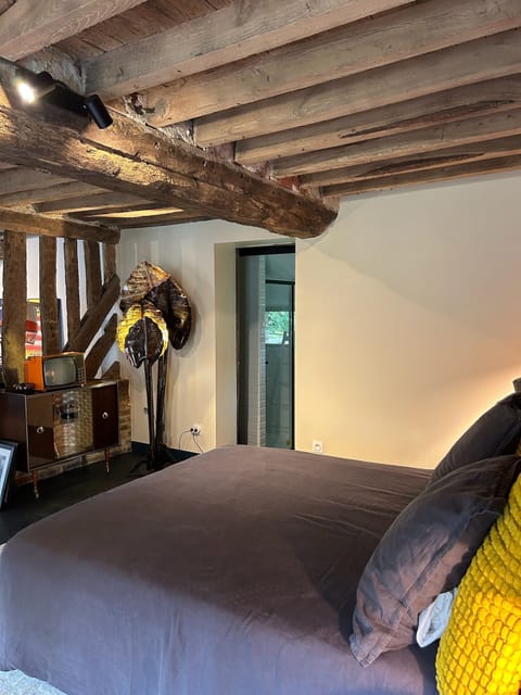 Deluxe Apartment, Valley View, Annex Building | Pillowtop beds, individually decorated, individually furnished