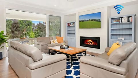 Living Room | Smart TV