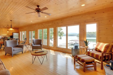 House (4 Bedrooms) | Interior