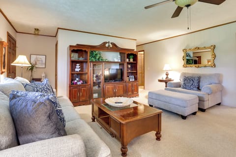 House (3 Bedrooms) | Interior