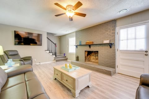 House (5 Bedrooms) | Interior