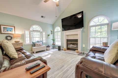 House (3 Bedrooms) | Front of property