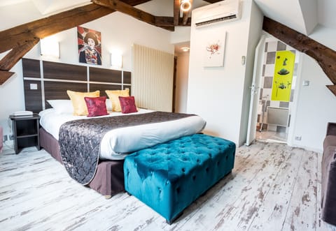 Superior Double Room | In-room safe, desk, soundproofing, free WiFi