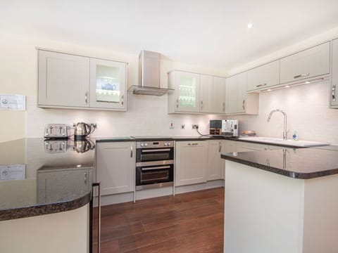 Kitchen | The Steading Apartment, Aviemore