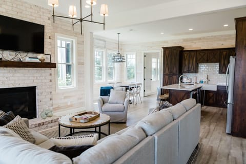 Cottage 3 | Living area | Smart TV, fireplace