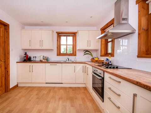 Kitchen | Fernabeg, Tain
