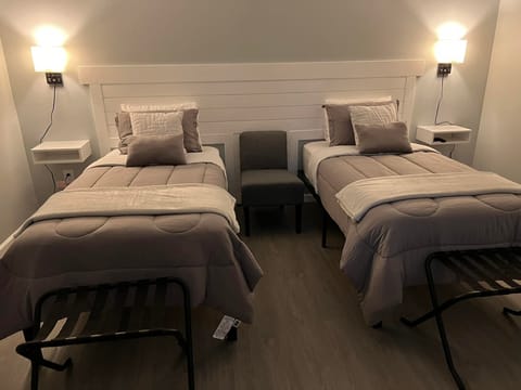 Room, 2 Twin Beds | Free WiFi, bed sheets