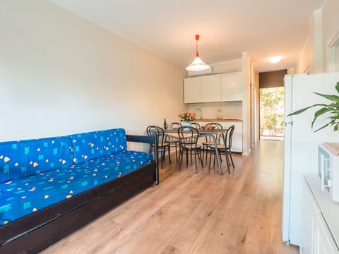 Sky, Building, Snow, Slope, Tree, House, Wood, Plant, Freezing, Mountain Range