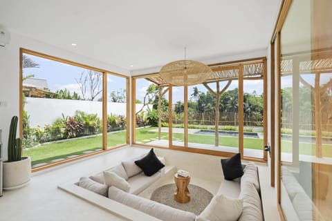 Deluxe Villa, 3 Bedrooms | Living room | 35-inch flat-screen TV with satellite channels