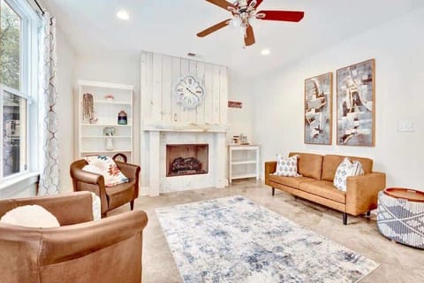 Spacious living room