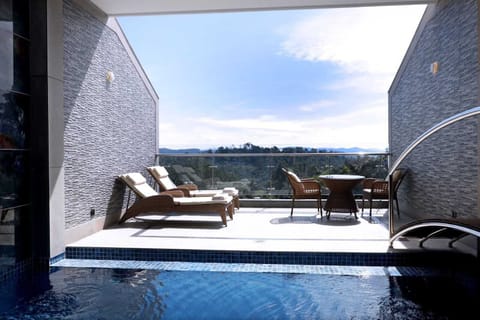 Private Pool Villa | Mountain view