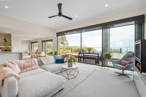 Lounge Room 1