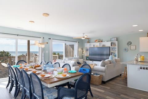 Welcome to Angel's At The Pier East!