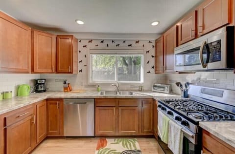 Kitchen w/ Dishwasher