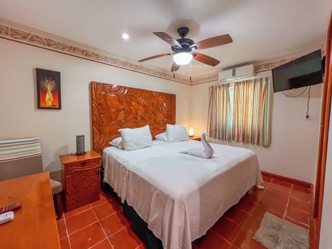 Villa | In-room safe, individually decorated, iron/ironing board, free WiFi