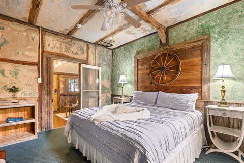 Whether you're exploring local vineyards or dining in candle-lit restaurants, Garrison in Gruene provides a backdrop for a romantic escape.