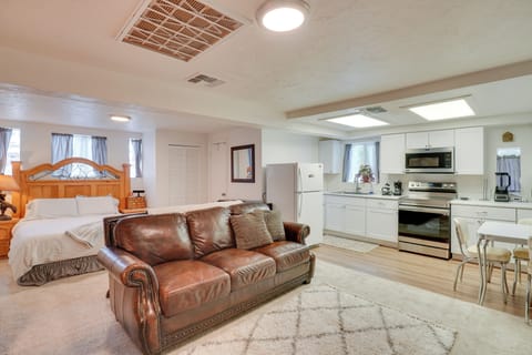 Apartment (0 Bedroom) | Interior