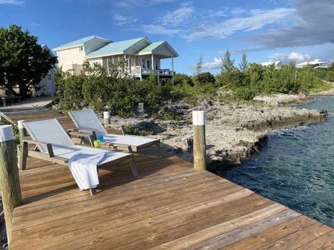 Frost-Free, direct waterfront, spectacular views!