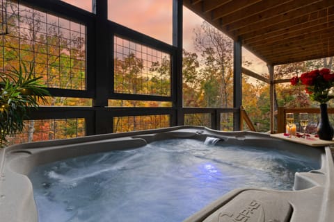 Family Cabin | Private spa tub