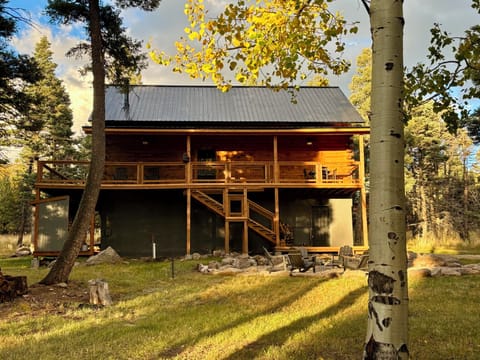 Golden aspens surround Bear Necessities Lodge 