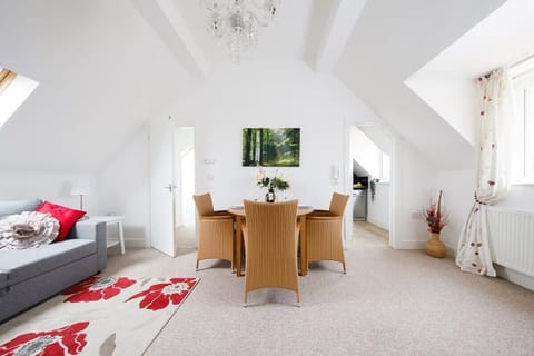 The apartment is light and bright, and you can enjoy the breeze from the ocean when you open the windows.