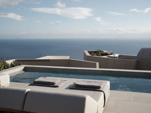 Private pool