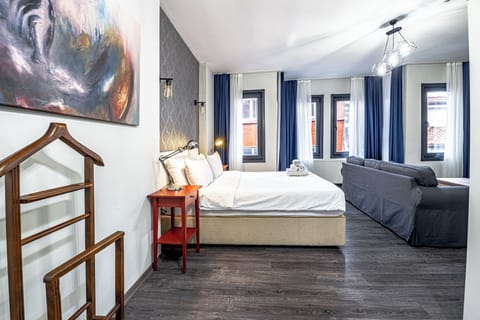 Room, 1 Bedroom, Balcony, City View | 1 bedroom