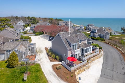 4 Race Point