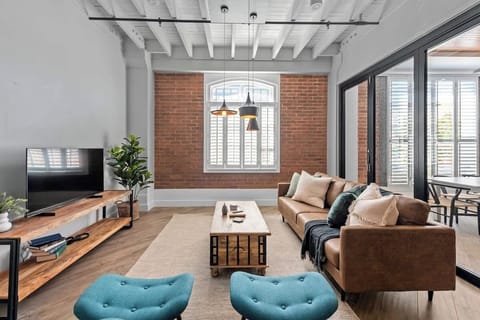 Luxurious Woolstore Living!