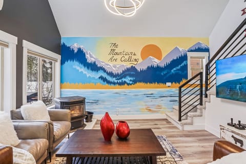 Gaze at the amazing artsy mural!