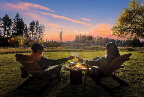 McKenna (guest review): "If you are looking for a quiet, secluded, peaceful, and absolutely wonderful place to stay, do not hesitate to book this place!"
