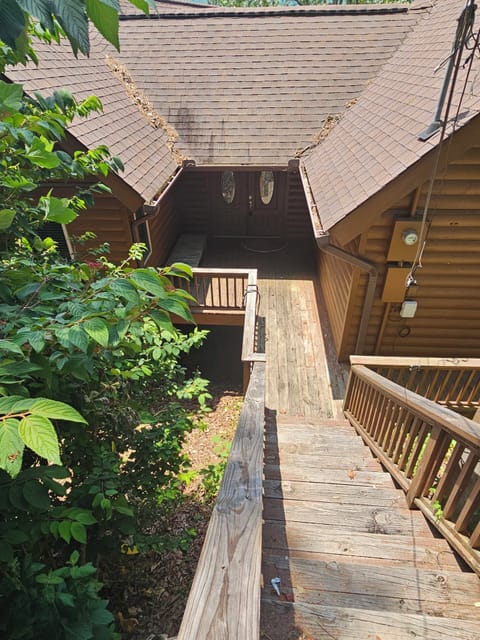 Stairs/Walkway from Parking Area