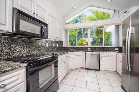 House, Accessible | Private kitchen | Cookware/dishes/utensils