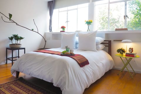 Apartment | 2 bedrooms, in-room safe, desk, blackout drapes